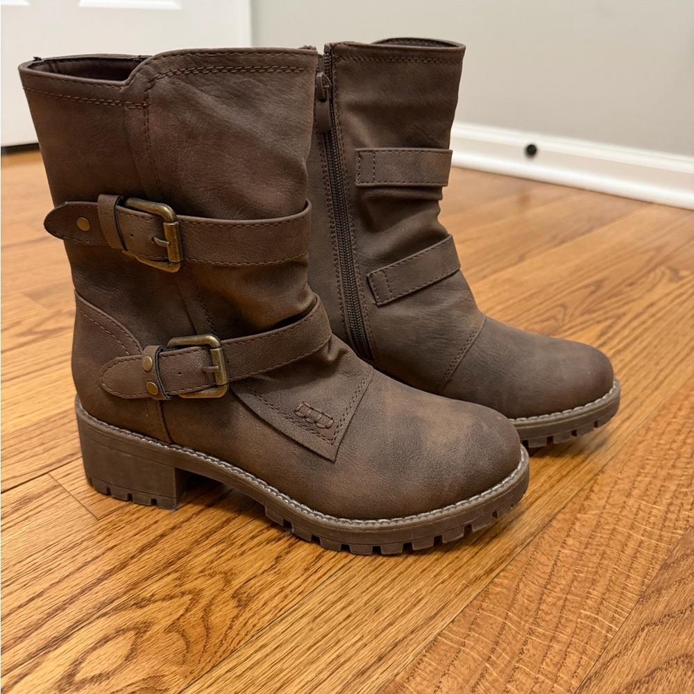 Global Win Dark Brown Combat Boots